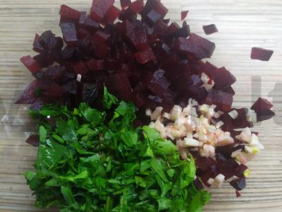 Kvinojos ir burokėlių salotos Žingsnis 2