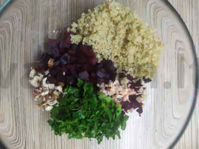 Kvinojos ir burokėlių salotos Žingsnis 3