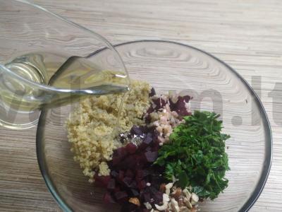 Kvinojos ir burokėlių salotos Žingsnis 4