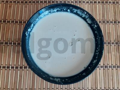 Ploni blynai su skylutėmis ant vynuogių-obuolių nektaro Žingsnis 2