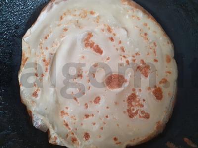 Ploni blynai su skylutėmis ant vynuogių-obuolių nektaro Žingsnis 3