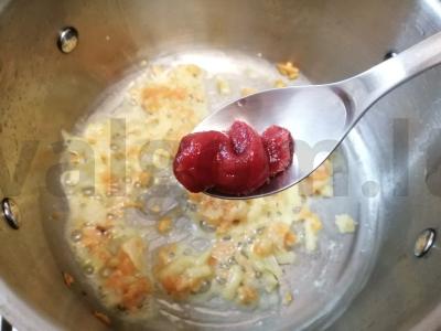 Sriuba su vermišeliais, daržovėmis ir ruginių skrudintų duonos kubelių Žingsnis 5