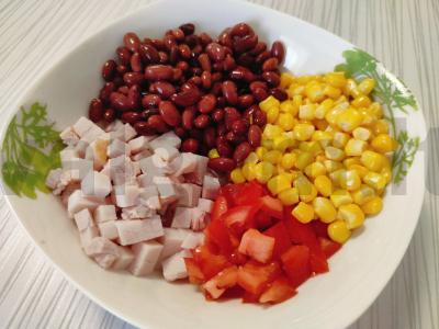 Salotas su pupelėmis, karbonaidu, kukurūzais ir sausainiais Žingsnis 3