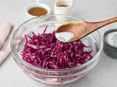 Salotas „Chipotle“ su pupelėmis ir tahini Žingsnis 6