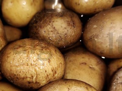 Virti mažieji bulvės su aštriu traškiu apvalkalu Žingsnis 1