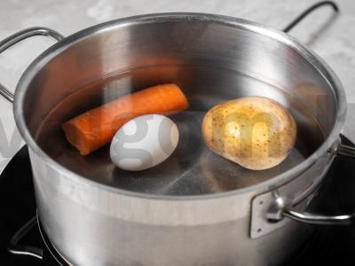 Skani olivje salotos su dešra Žingsnis 1