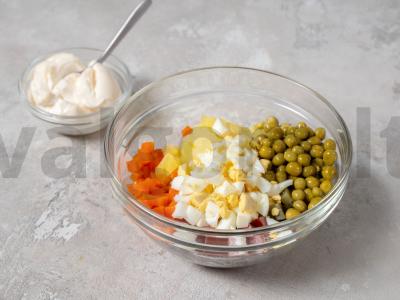 Skani olivje salotos su dešra Žingsnis 3