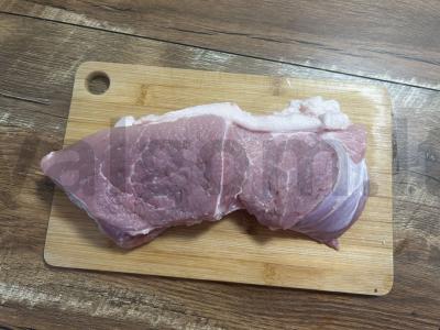 Marinatas šašlykui su svogūnais ant kefyro Žingsnis 1