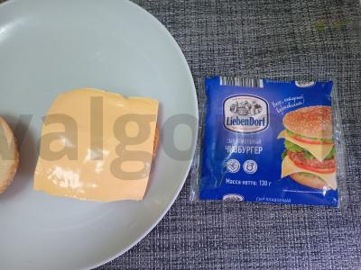 Sūrio burgeris su krevetėmis Žingsnis 2