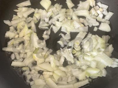 Bulvių piurė su keptu svogūnu ir pienu Žingsnis 4