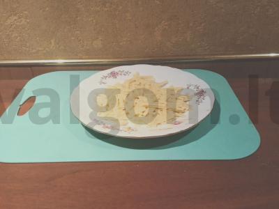 Makaronai su faršu, česnaku ir garstyčiomis Žingsnis 2