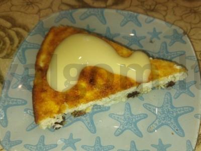 Varškės apkepas su razinomis pagrindine nuotrauka