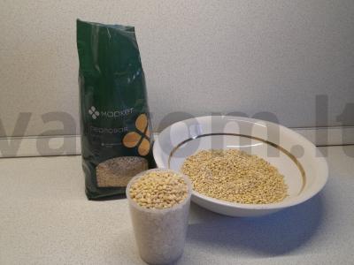 Sotūs perliniai kruopos su daržovėmis ir vištiena Žingsnis 1