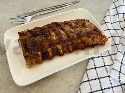 Aštrūs kiaulienos šonkauliai su česnaku pagrindine nuotrauka