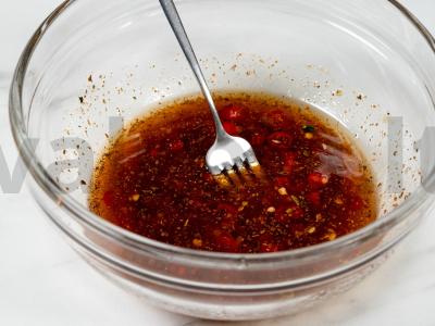 Troškinti kiaulienos šonkauliai medaus padaže Žingsnis 1