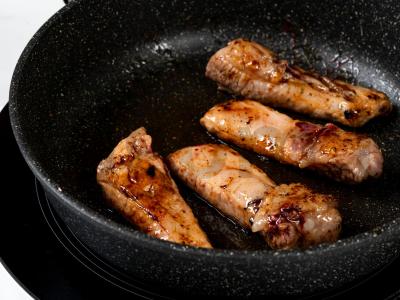 Troškinti kiaulienos šonkauliai medaus padaže Žingsnis 3