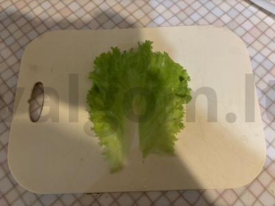 Skani užkanda su salotų lapais Žingsnis 1