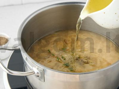 Svogūnų sriuba su sūriu Žingsnis 3