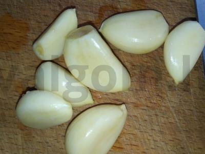 Kepama kiauliena su bulvėmis ir svogūnais tešlos puode oro grilyje Žingsnis 2