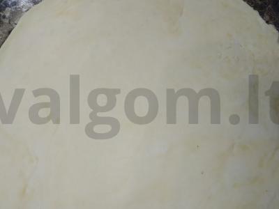 Kepama kiauliena su bulvėmis ir svogūnais tešlos puode oro grilyje Žingsnis 9