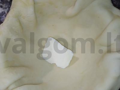 Kepama kiauliena su bulvėmis ir svogūnais tešlos puode oro grilyje Žingsnis 10