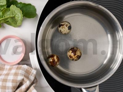 Okroška su rūkytomis vištienos krūtinėlėmis ir avinžirniais ant balto kvaso Žingsnis 2