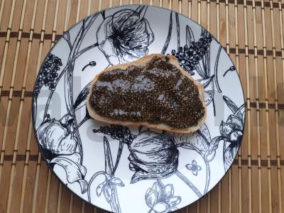 Sumuštinis su vegetariška chia ikra pagrindine nuotrauka