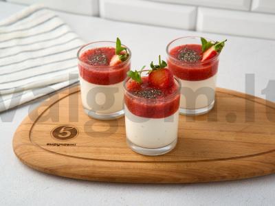 Namų jogurtas su braškių padažu pagrindine nuotrauka