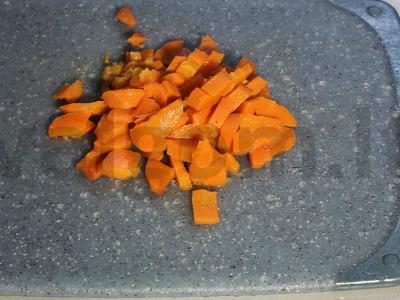 Burokėlių salotas su raugintais kopūstais ir alyvuogėmis Žingsnis 2