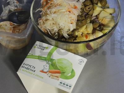 Burokėlių salotas su raugintais kopūstais ir alyvuogėmis Žingsnis 6