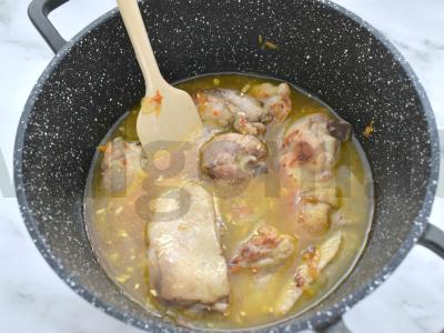 Troškinta vištiena pomidorų padaže Žingsnis 5