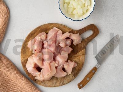 Kepti vištienos kotletai su cukinijomis Žingsnis 1