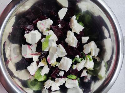 Burokėlių salotas su feta sūriu Žingsnis 4