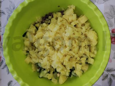 Salotas su šprotais ir žaliu žirneliu Žingsnis 6