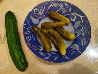 Šviežias Olivier salotas be žirnių Žingsnis 4