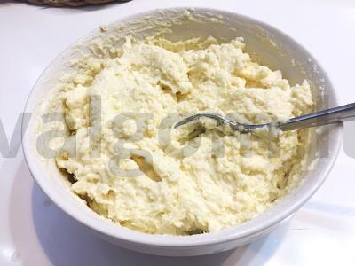 Varškė su razinomis pusryčiams Žingsnis 1