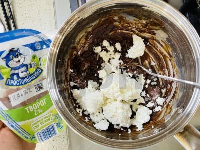 Šokoladinis varškės desertas su sausainiais Žingsnis 4