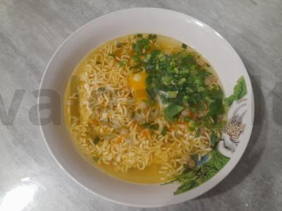 Patingėlių sriuba su greitai paruošiamais makaronais ir kiaušiniu poštu Žingsnis 6