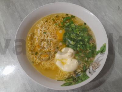 Patingėlių sriuba su greitai paruošiamais makaronais ir kiaušiniu poštu Žingsnis 8