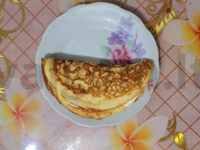 Grietinės ryžių blynai su avietėmis pagrindine nuotrauka