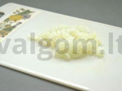 Salotas „Mimoza“ su žuvies konservais Žingsnis 4