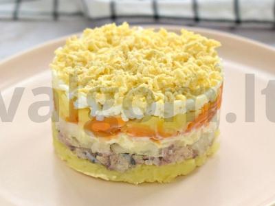 Salotas „Mimoza“ su žuvies konservais pagrindine nuotrauka