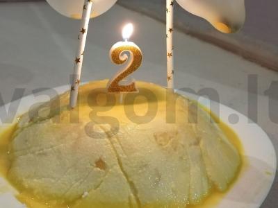 Lengvas desertas be kepimo pagrindine nuotrauka