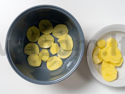 Bulvių apkepas su faršu lėtoje viryklėje Žingsnis 5