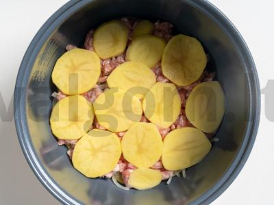 Bulvių apkepas su faršu lėtoje viryklėje Žingsnis 8