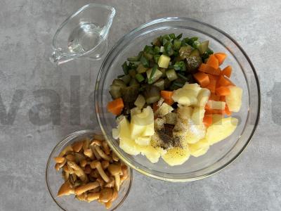 Vinegretas su marinuotais voveraitėmis Žingsnis 5