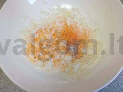 Skrebučiai su svogūnais ir sūriu Žingsnis 3