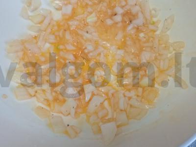 Skrebučiai su svogūnais ir sūriu Žingsnis 4