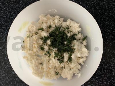 Kepti pyragėliai su varške ir krapais Žingsnis 1