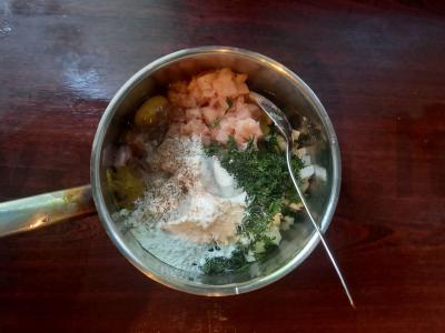 Pjaustytos kotletai su vištiena Žingsnis 3